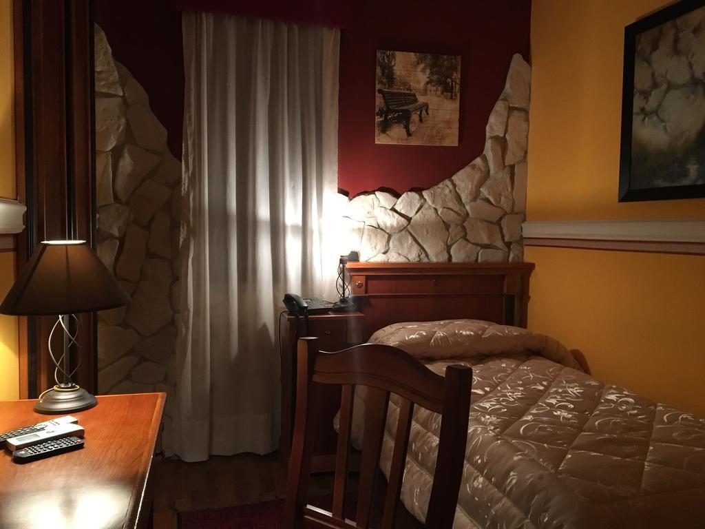 Hotel Amadeus Caserte Extérieur photo